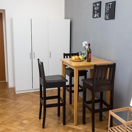 Welcome Apartments On Lublanska Прага Экстерьер фото
