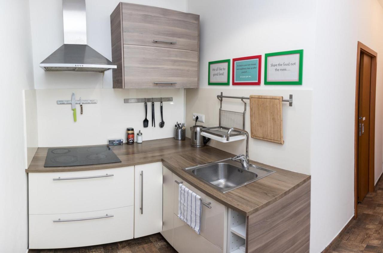 Welcome Apartments On Lublanska Прага Экстерьер фото