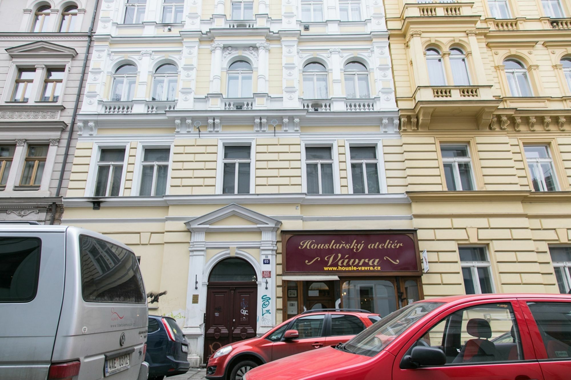 Welcome Apartments On Lublanska Прага Экстерьер фото